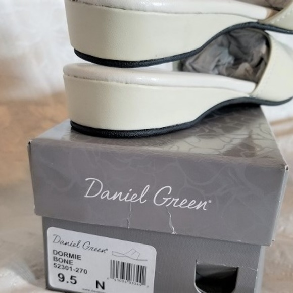 daniel green bedroom shoes
